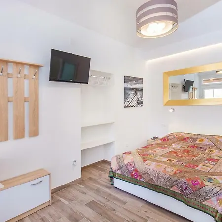 Astelas Gostinjska kuća