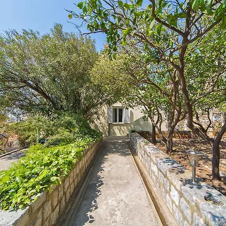Guest house Astelas