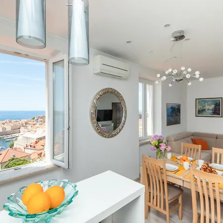 Astelas Guest house 4*