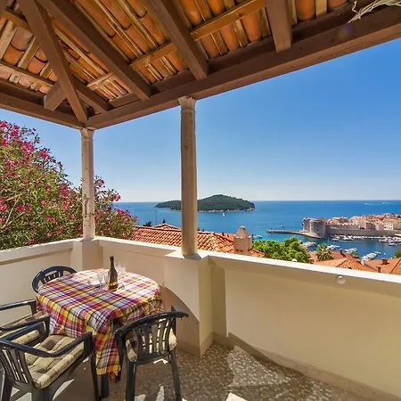 Astelas Guest house