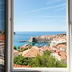 Astelas Konukevi 4*